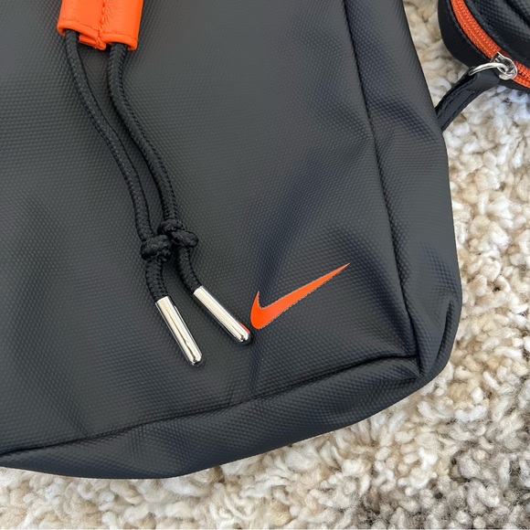 ✔️ New✔️NIKE SUPER RARE Asia Exclusive Crossbody Bag - Picture 4 of 10